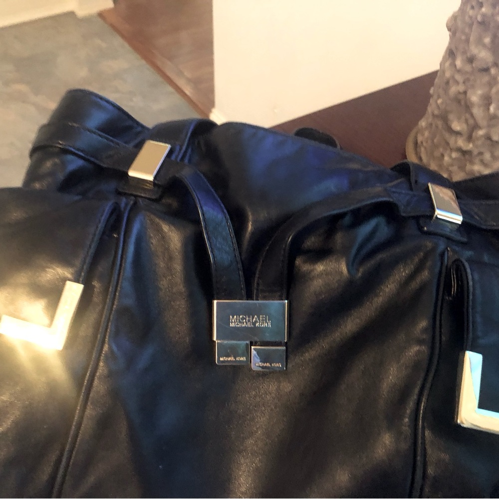 MICHAEL KORS black beauty!